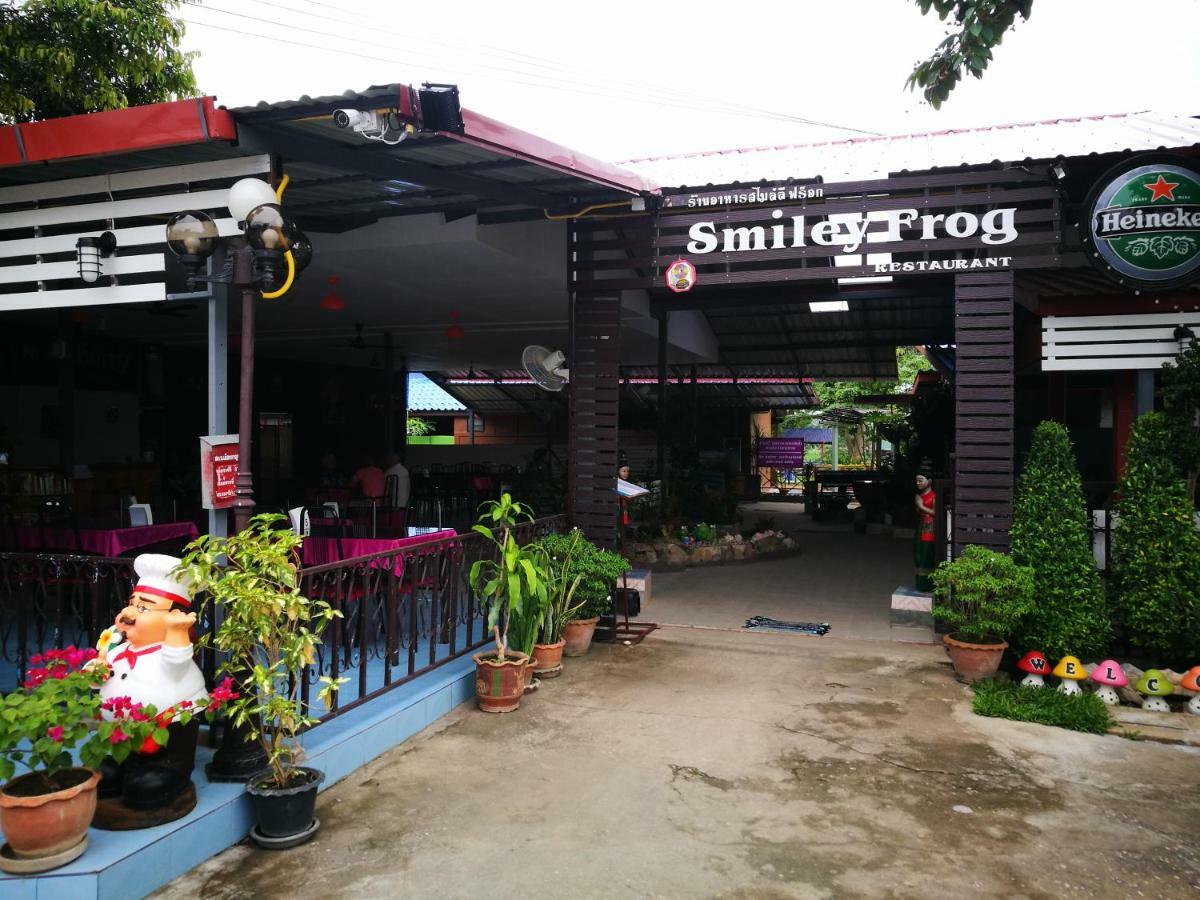 Apartmán Smiley Frog Kanchanaburi Exteriér fotografie